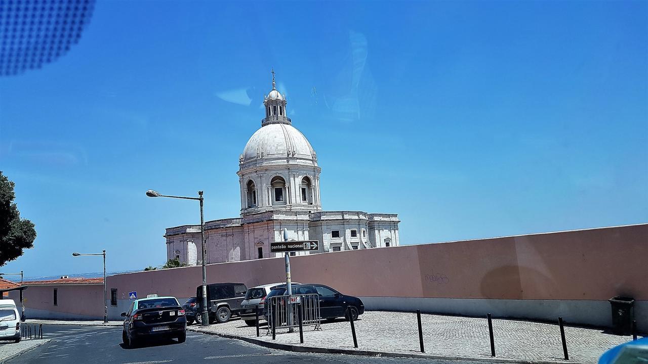Casa Santa Clara Hotel Lisbon Exterior photo
